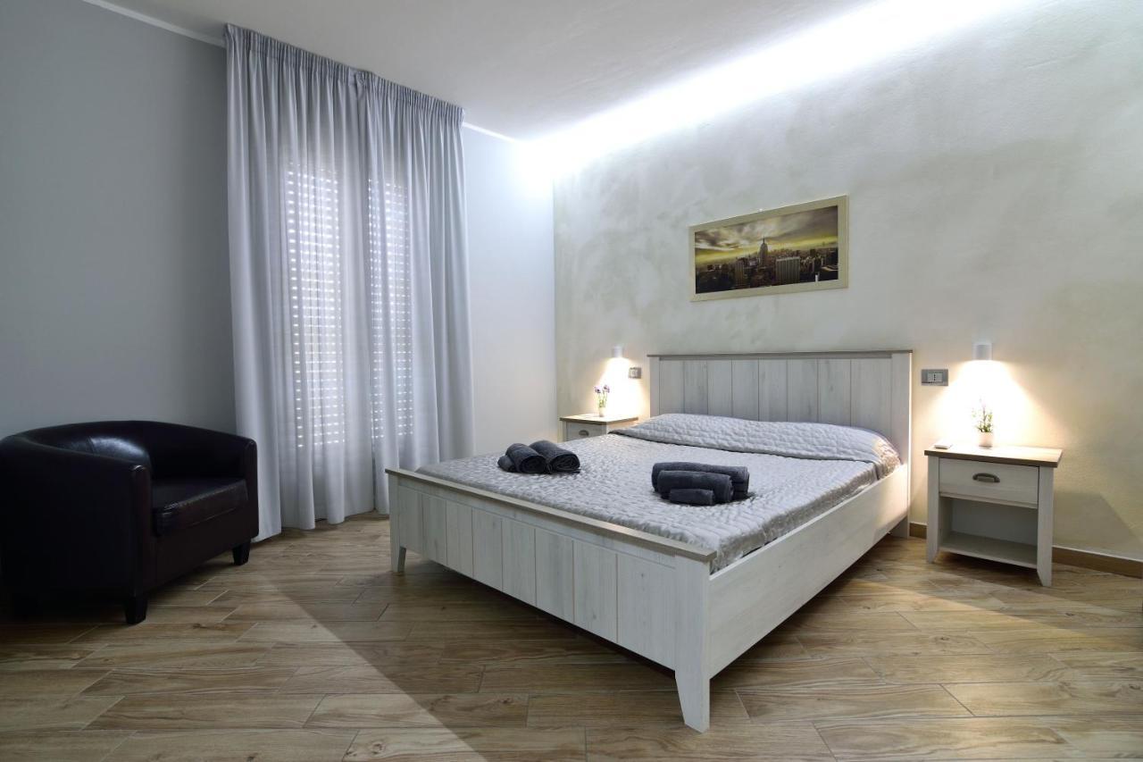 Luxury Garibaldi Apartment Alghero Exterior photo