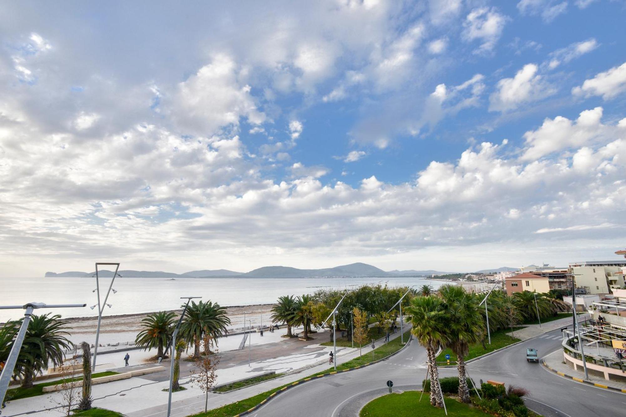 Luxury Garibaldi Apartment Alghero Exterior photo